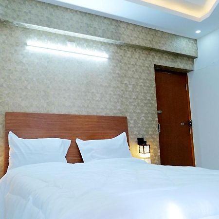Dwarka Lodging & Boarding Mulki Екстер'єр фото