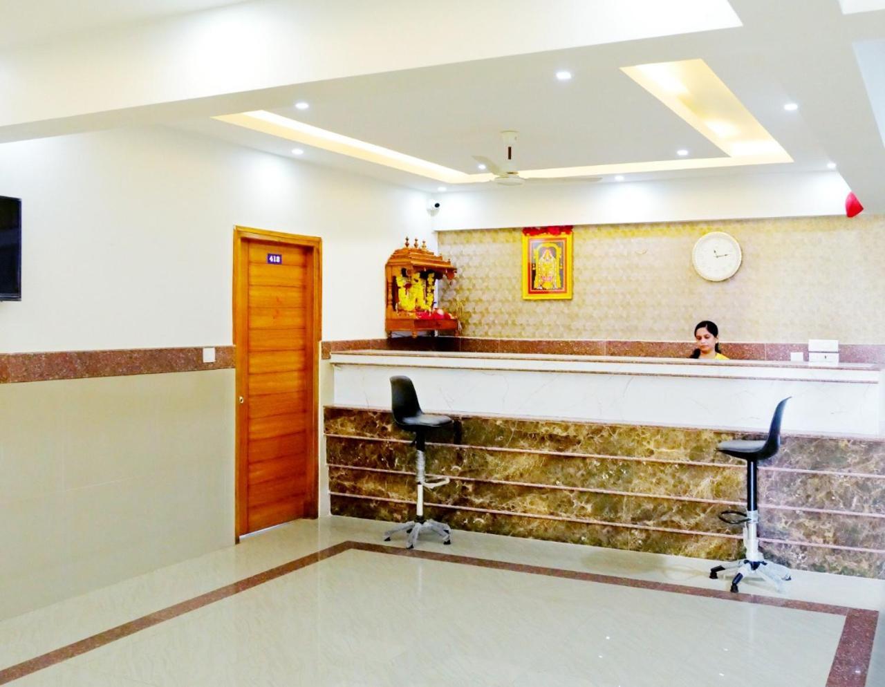Dwarka Lodging & Boarding Mulki Екстер'єр фото