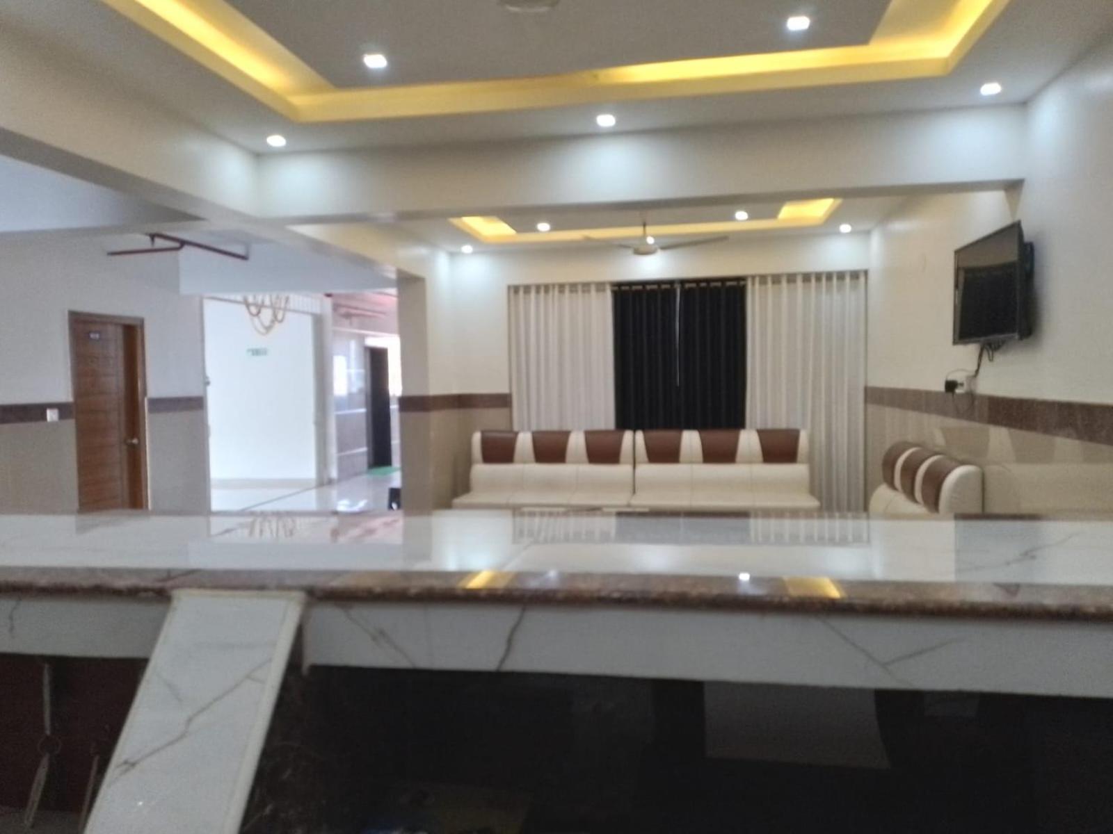Dwarka Lodging & Boarding Mulki Екстер'єр фото